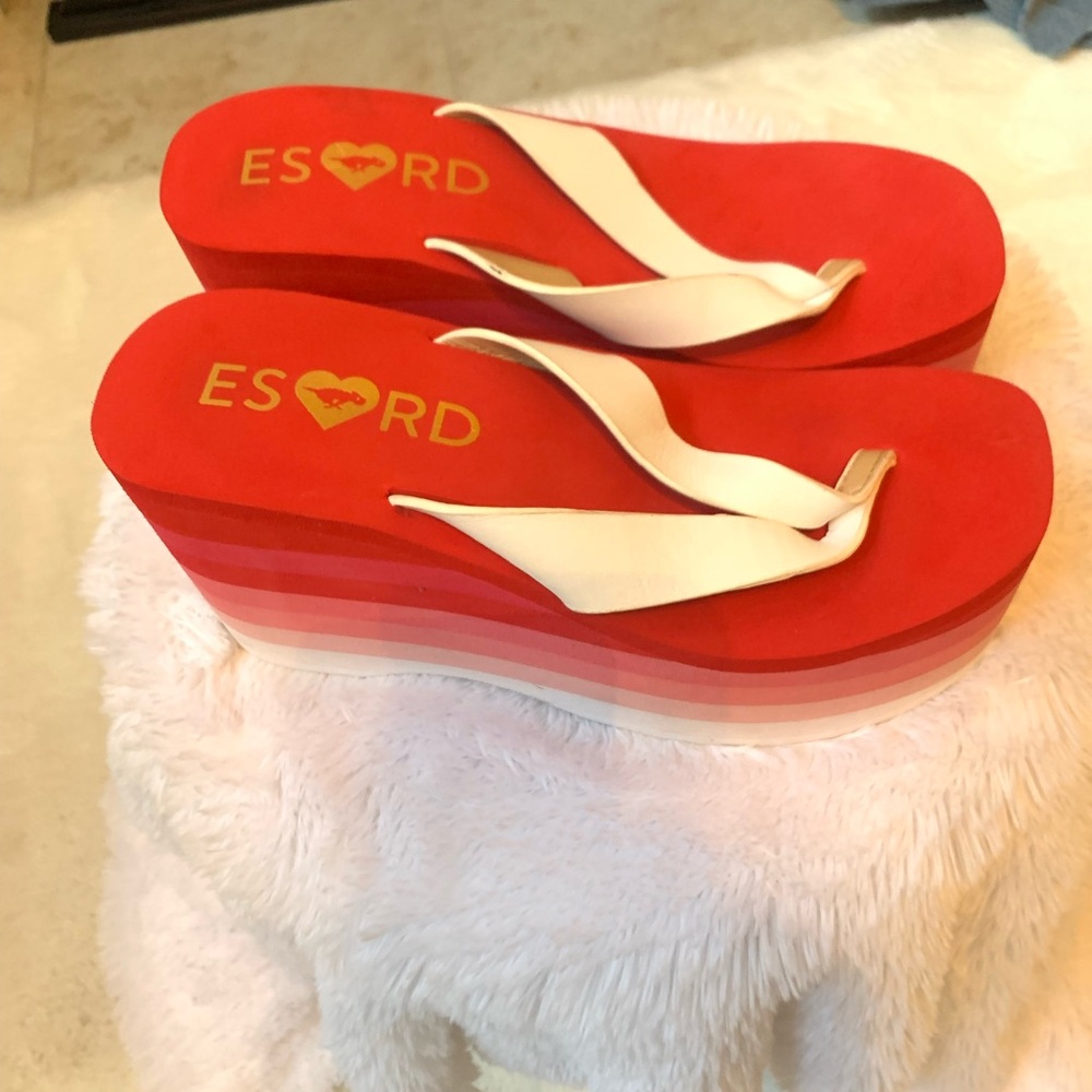 Rocket Dog Red and White Platform Sandals